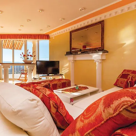 Dom wakacyjny 5 Bedroom Gorgeous In *