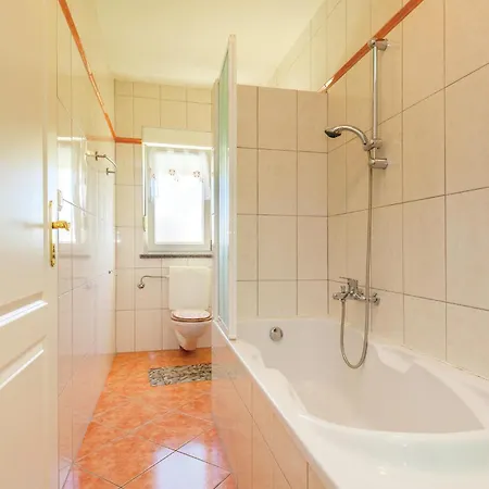 5 Bedroom Gorgeous In