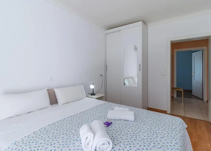Lovely In With Wifi Holiday home *