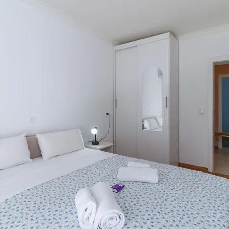5 Bedroom Gorgeous In Сasa de vacaciones *