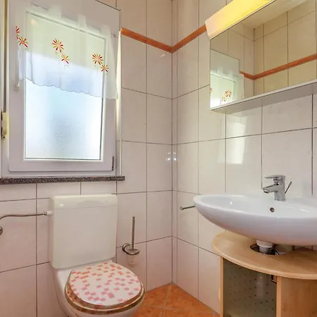 5 Bedroom Gorgeous In Сasa de vacaciones *
