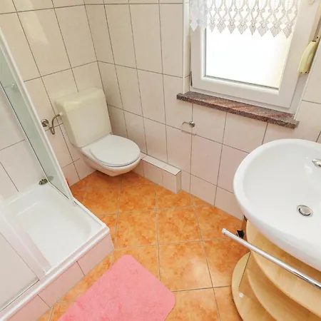 5 Bedroom Gorgeous In *