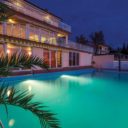 5 Bedroom Gorgeous In * Jadranovo